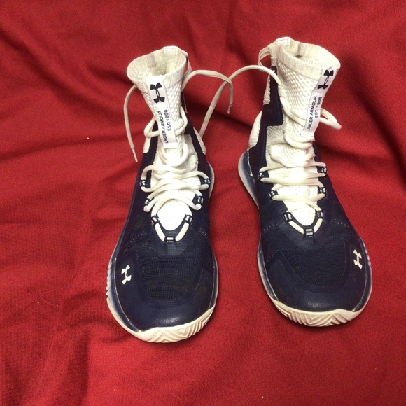 - UNDER ARMOUR Volleyball shoe - Picture 1 of 5